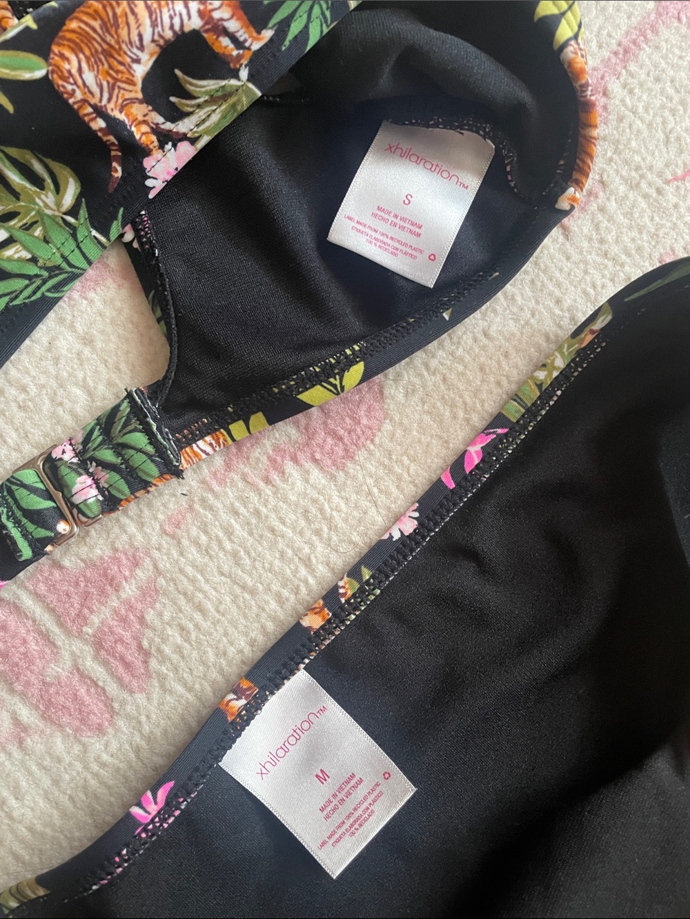 Xhilaration colorful summer swim bundle!! Mostly size small(some M/XS) - Picture 10 of 10